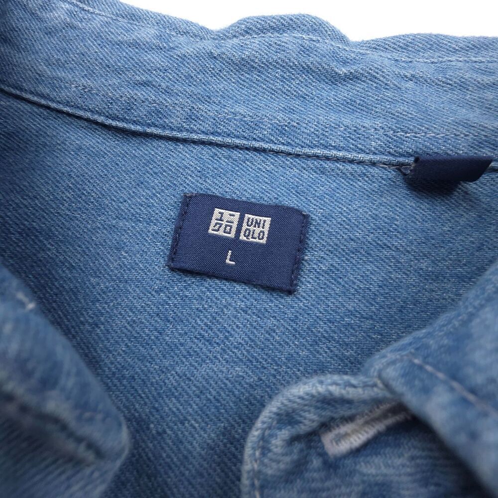 UNIQLO Raw Hem Denim Boyfriend Shirt Button Down Minimal Western Boho Casual Y2k - Picture 2 of 6